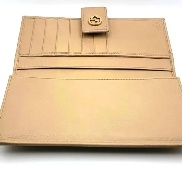 GUCCI LONG BEIGE WALLET